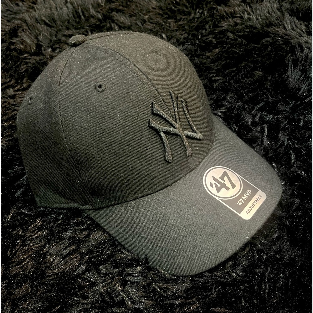 Adjustable Yankees baseball Hat (made in New York City)